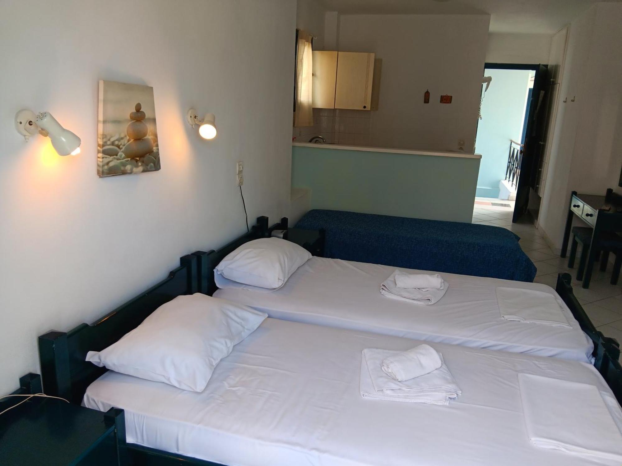 Apartment In Agiapelagia For 3 Pers - Crete