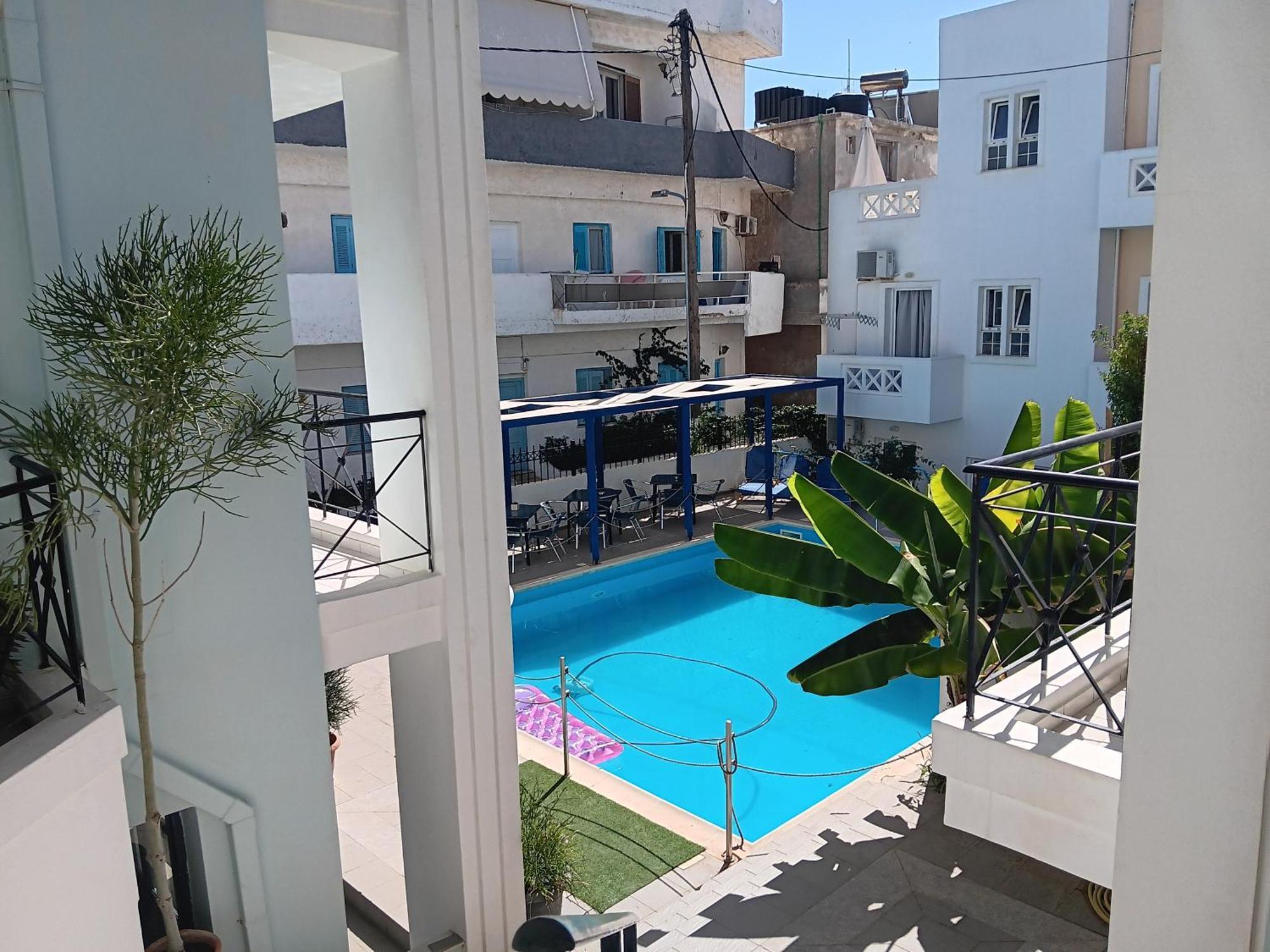 In Agiapelagia For 3 Pers - Crete
